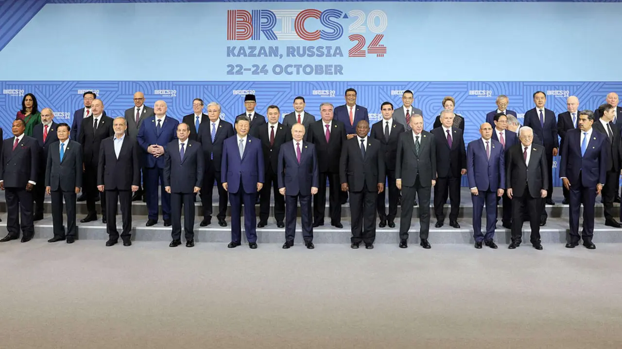 Fotografía de familia&nbsp; durante la cumbre BRICS en Kazán el 24 de octubre de 2024 - PHOTO/ AFP