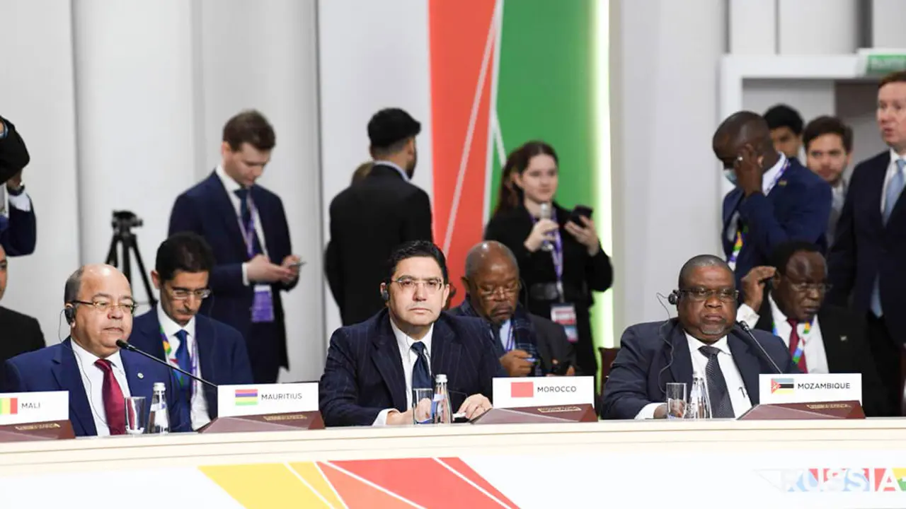 Nasser Bourita participó en Sochi en la I Conferencia Ministerial del Foro de Asociación Rusia-África que reúne a los Ministros de Asuntos Exteriores de la Federación de Rusia y de los Estados africanos miembros de las Naciones Unidas<br />
PHOTO/@MarocDiplomatie