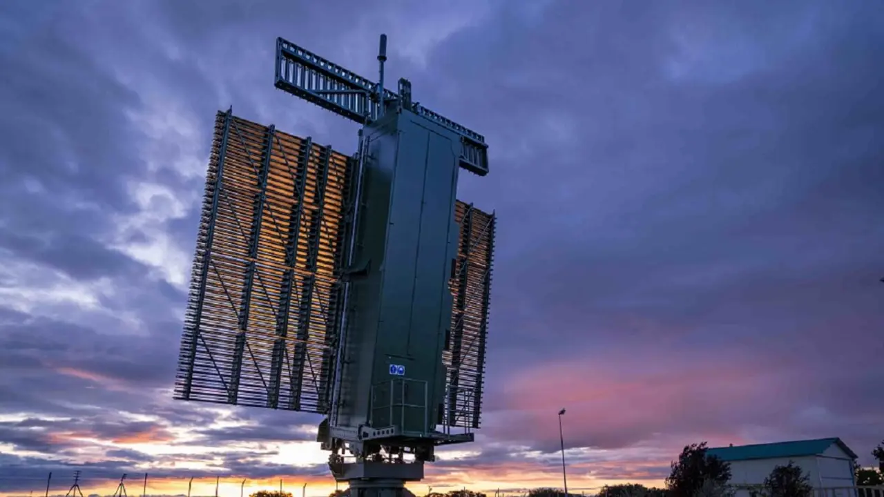 Indra Radar Lanza LRR