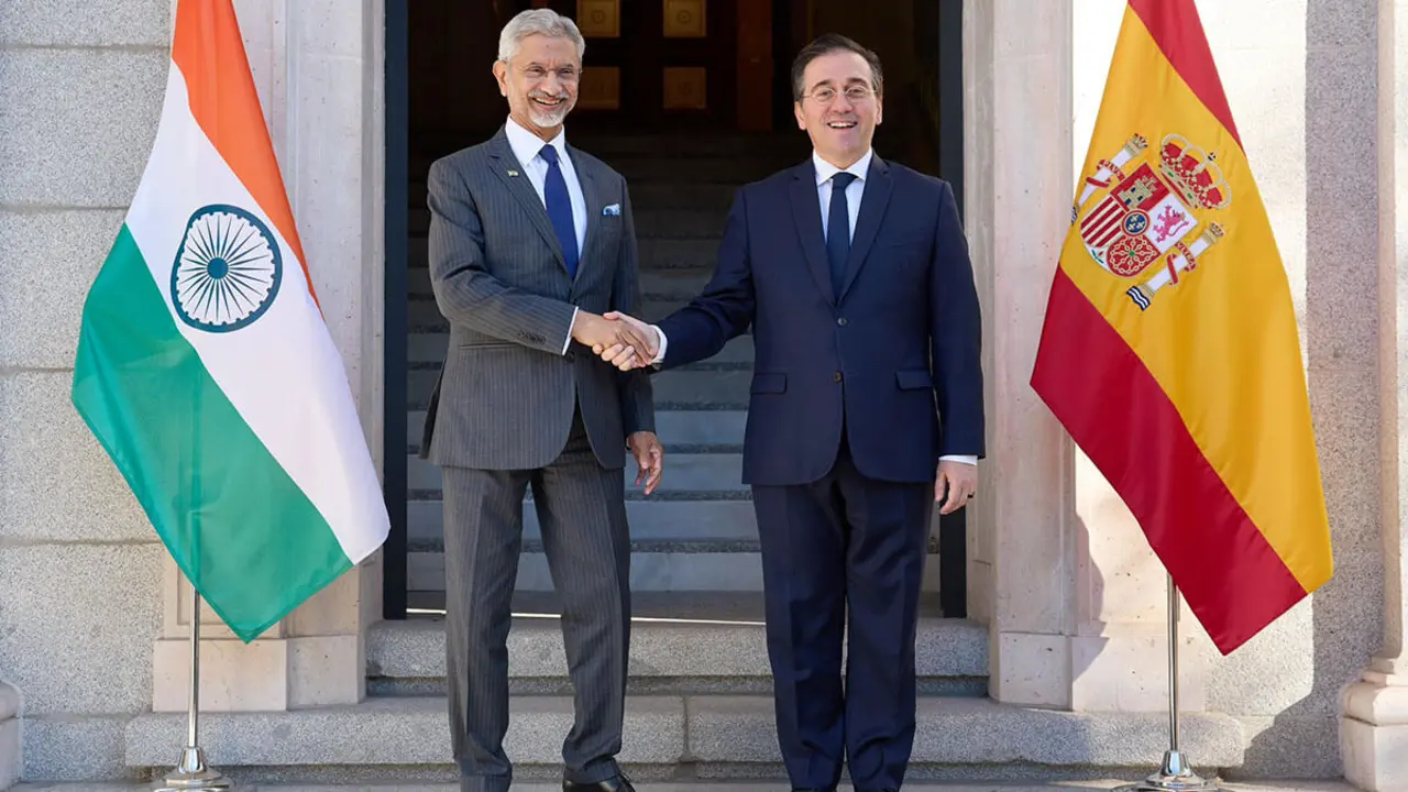 <p>El ministro de Asuntos Exteriores indio, Subrahmanyam Jaishankar, y su homólogo español José Manuel Albares - PHOTO/@jmalbares<br />
&nbsp;</p>