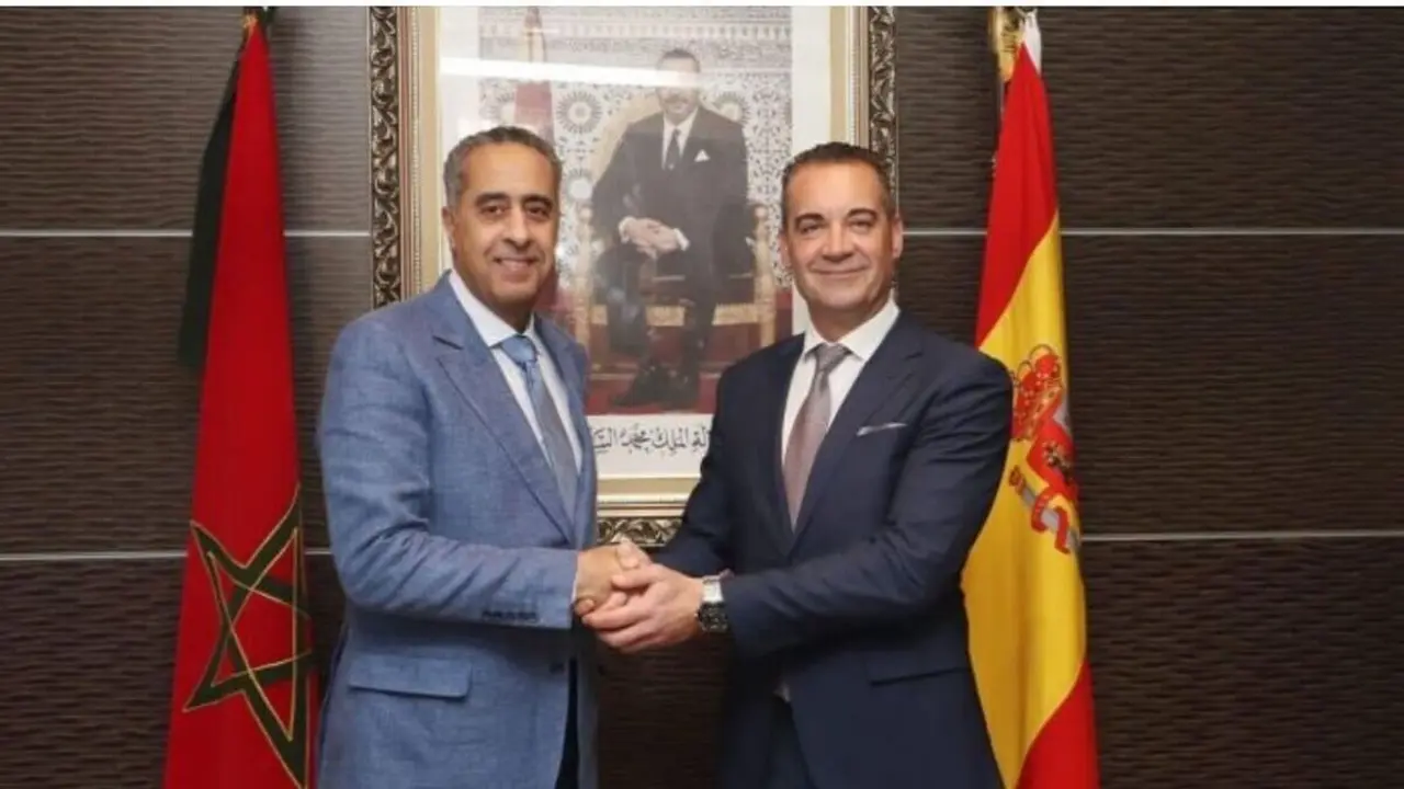El director general de Seguridad Nacional (DGSN) y Vigilancia Territorial (DGST), Abdellatif Hammouchi, y el comisario general de Información español, Javier Antonio Susín Bercero
