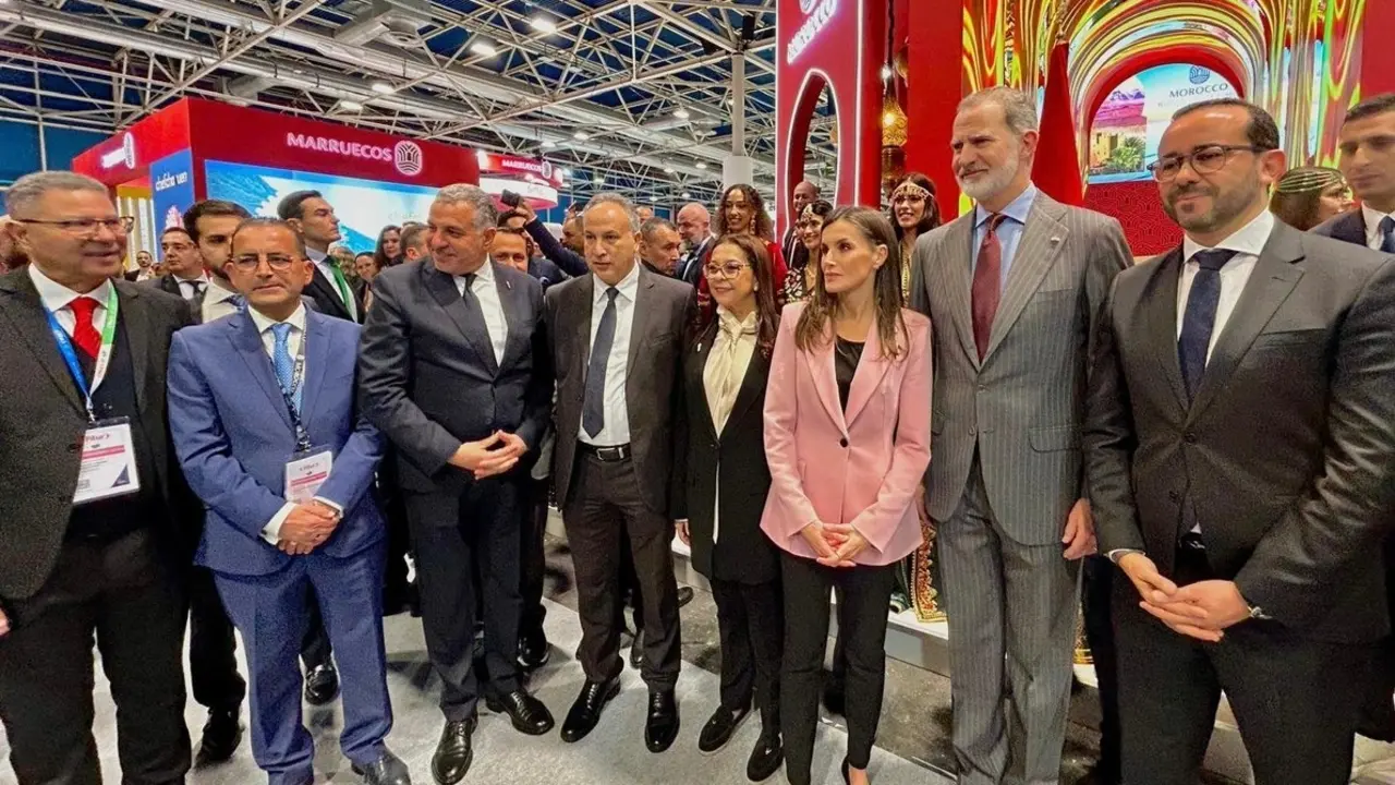 rey marruecos stand fitur