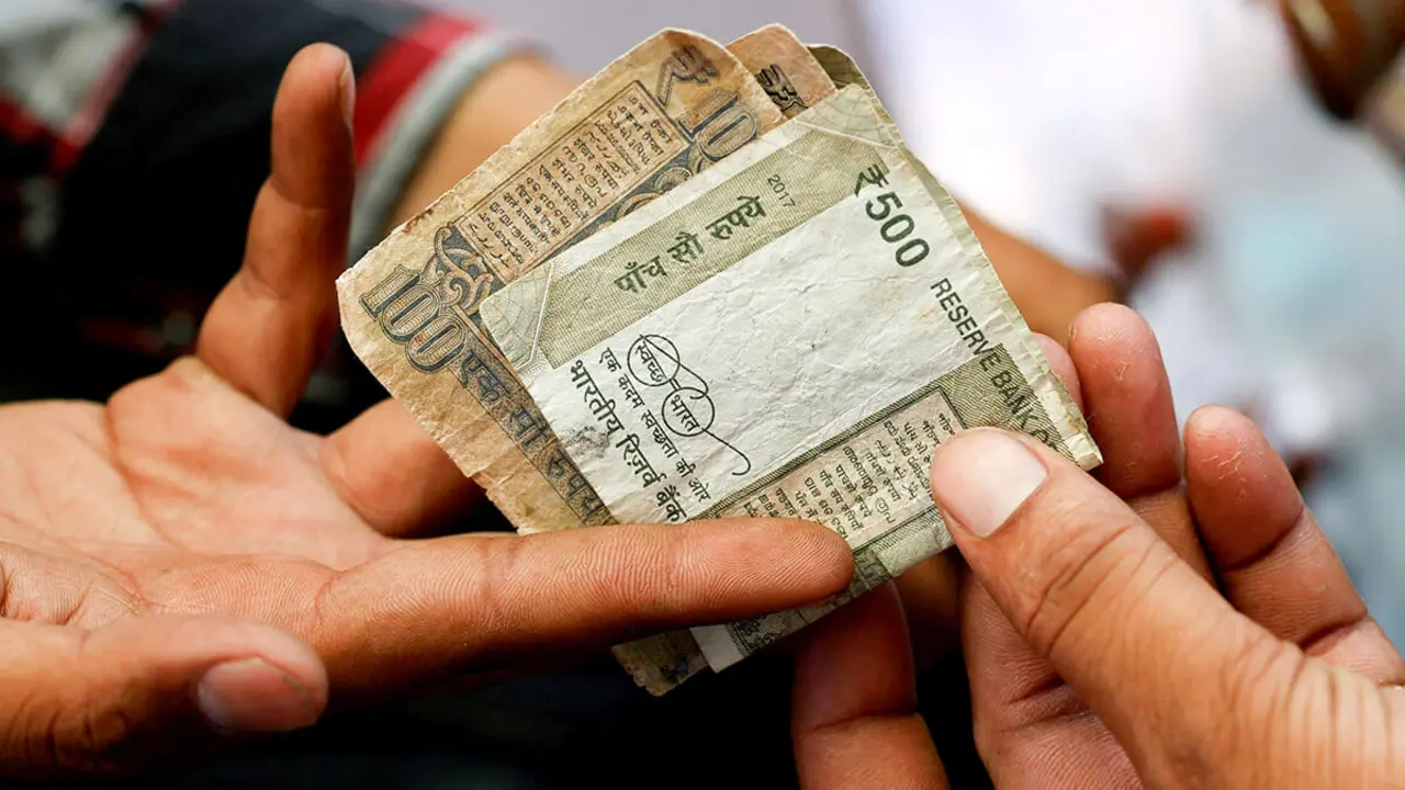 El consumo privado mejoró en 2024, impulsado por el aumento de la producción agrícola y la caída de la inflación - REUTERS/PRIYANSSHU SINGH
