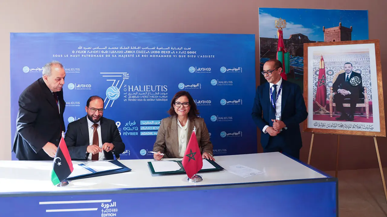 Zakia Driouich, la secretaria de Estado del ministro de Agricultura, Pesca Marítima, Desarrollo Rural y Recursos Hídricos y Bosques, encargada de Pesca Marítima del Reino de Marruecos y Adel Sultan, el ministro de Recursos Marinos de Libia
