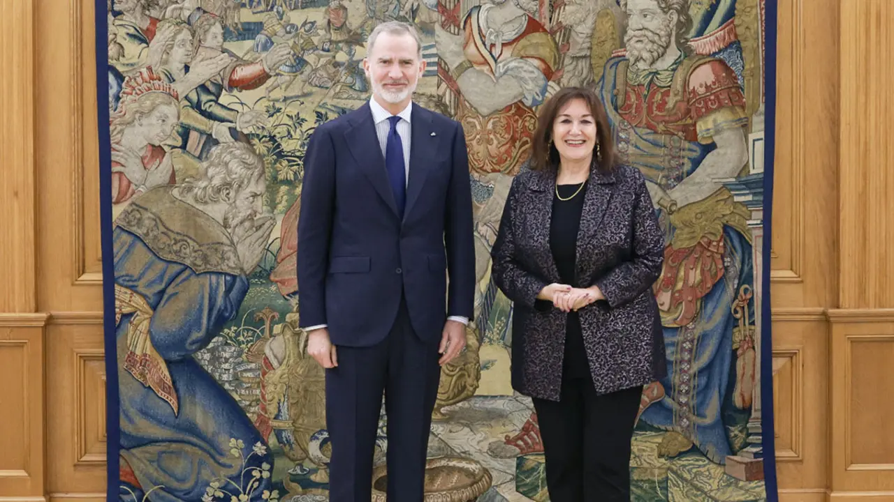 El rey &nbsp;Felipe VI, acompañado por la comisaria Europea para el Mediterráneo, Dubravka Šuica - PHOTO/ © Casa de S.M. El Rey