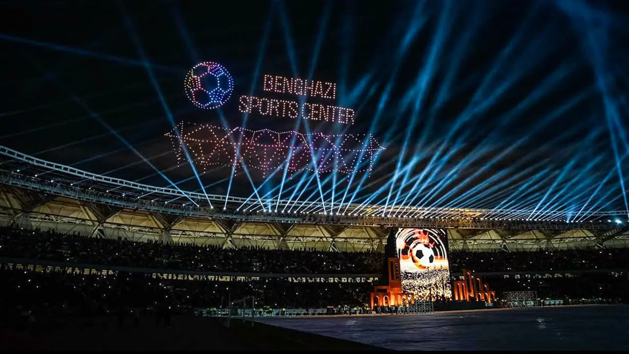 <p>La ciudad de Bengasi fue testigo de un importante evento deportivo el jueves por la noche con la apertura del “Estadio Internacional de Bengasi” después de su desarrollo de acuerdo con las últimas especificaciones internacionales - PHOTO/REDES SOCIALES&nbsp;</p>
