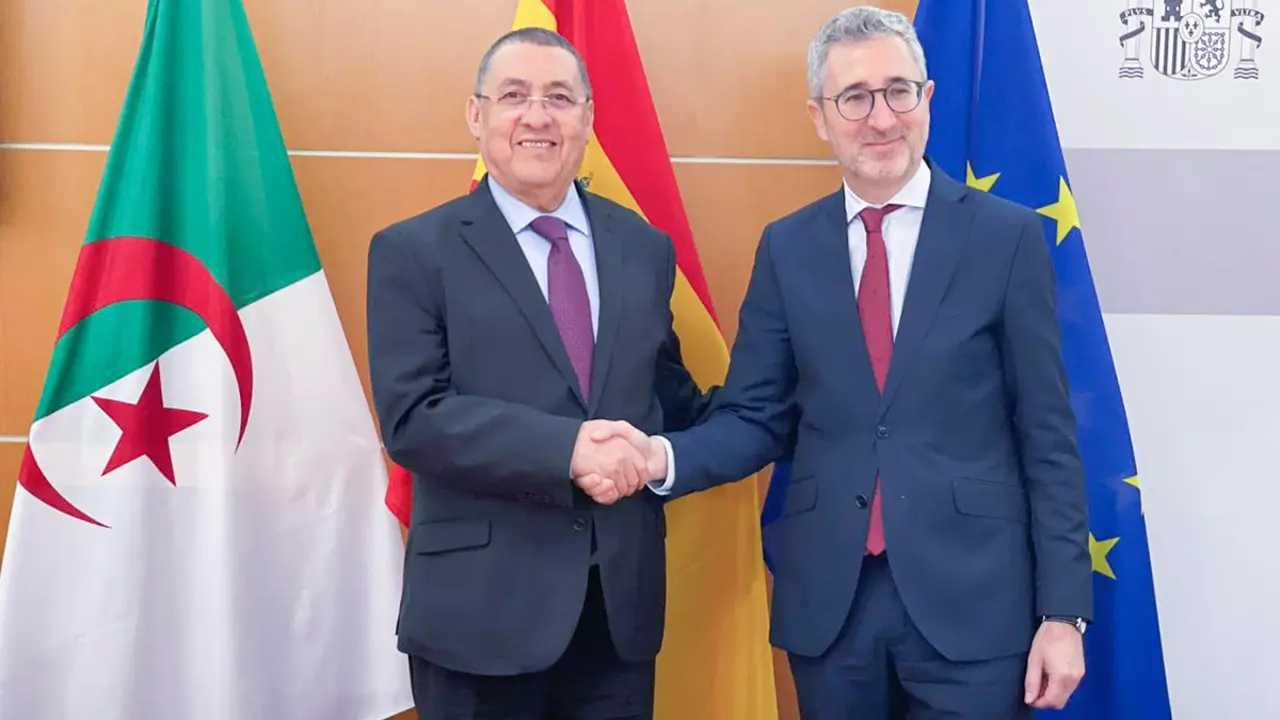 Acardi España García, secretario de Estado de Política Territorial de España junto a Ibrahim Merad, ministro del Interior y del Gobierno Local de Argelia - PHOTO/ MINISTERIO DEL INTERIOR DE ARGELIA