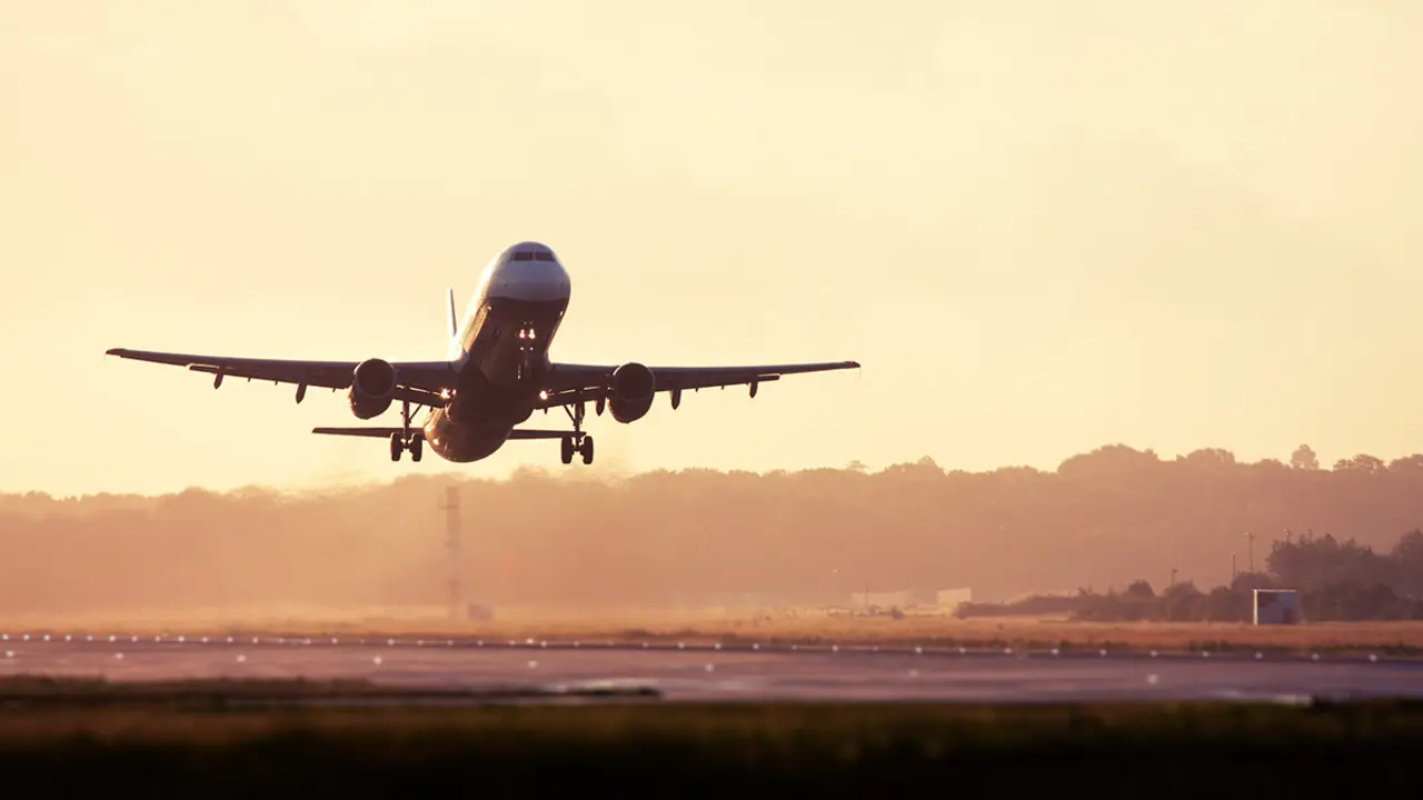 Sistema de comunicación de tráfico aéreo - PHOTO/INDRA