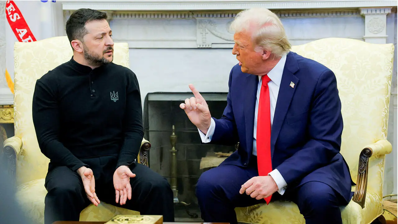 El presidente estadounidense Donald Trump se reúne con el presidente ucraniano Volodimir Zelenski en la Casa Blanca en Washington, DC, EE. UU., el 28 de febrero de 2025 - REUTERS/BRIAN SNYDER