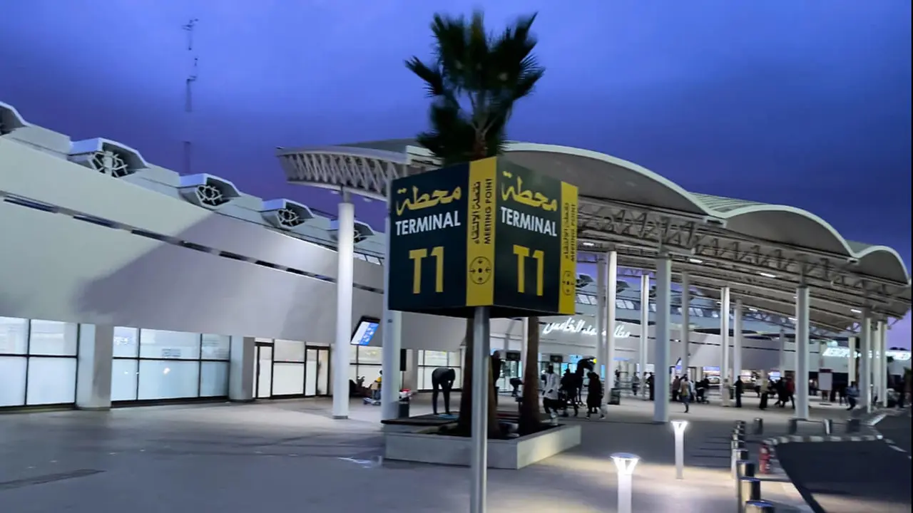 <p>Exteriores del aeropuerto internacional Mohammed V en Casablanca, Marruecos - <a href="https://depositphotos.com/es/?/">Depositphotos</a></p>
