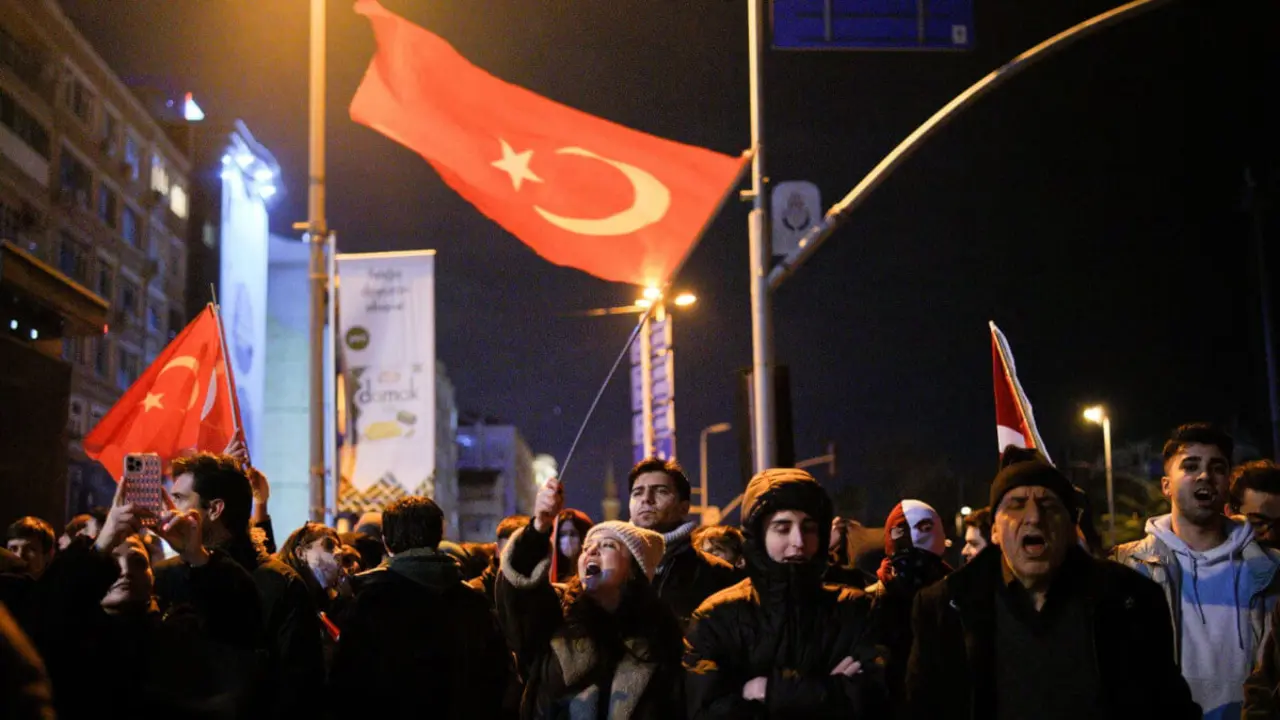Protesta contra la detención de Ekrem Imamoglu en Estambul, Turquía - REUTERS/Tolda Uluturk