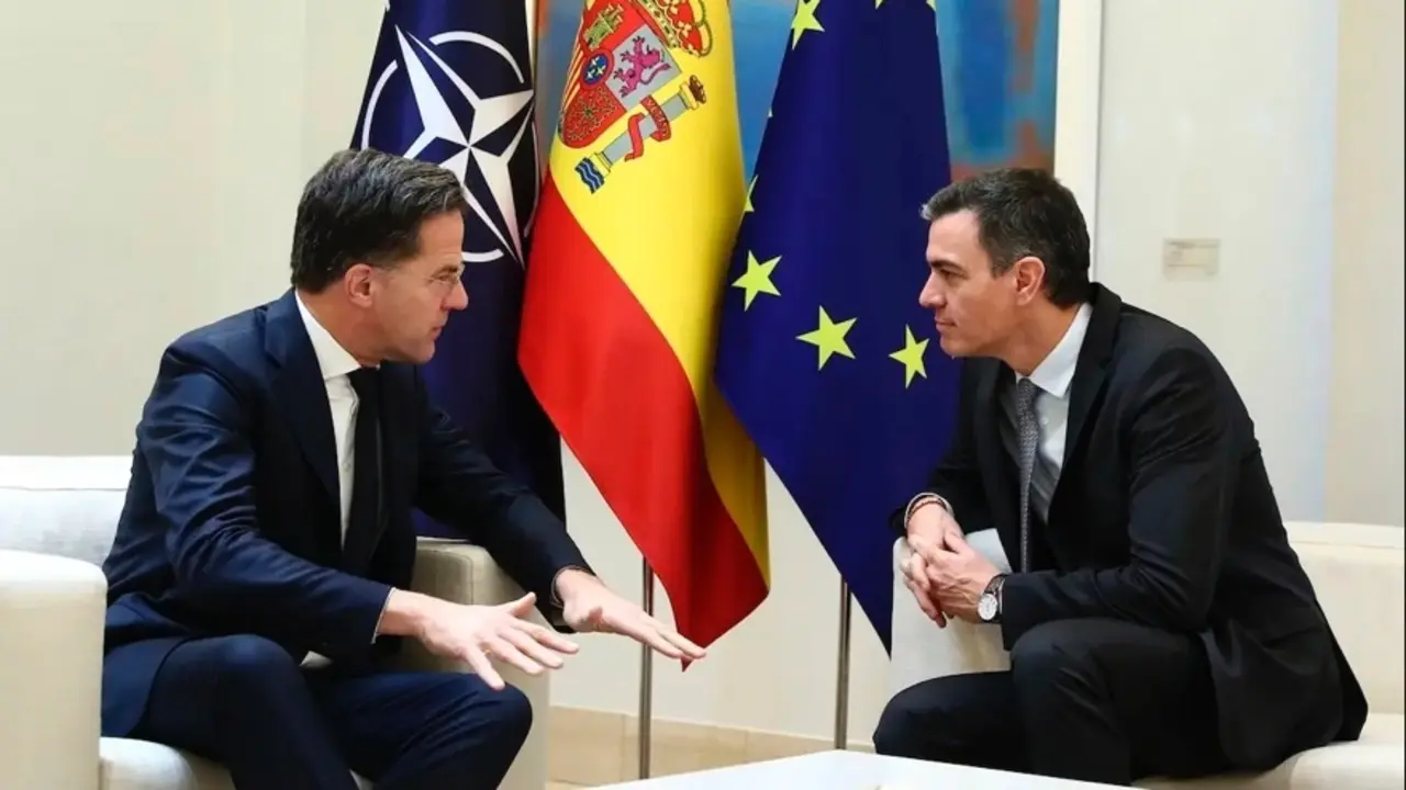 Mientras Sánchez hablaba en Madrid, el secretario general de la OTAN, Mark Rutte, decía en Varsovia que España ahora quiere llegar al 2 % en el verano. La imagen es del 29 de enero de 2025 en Moncloa - PHOTO/Pool Moncloa-Fernando Calvo