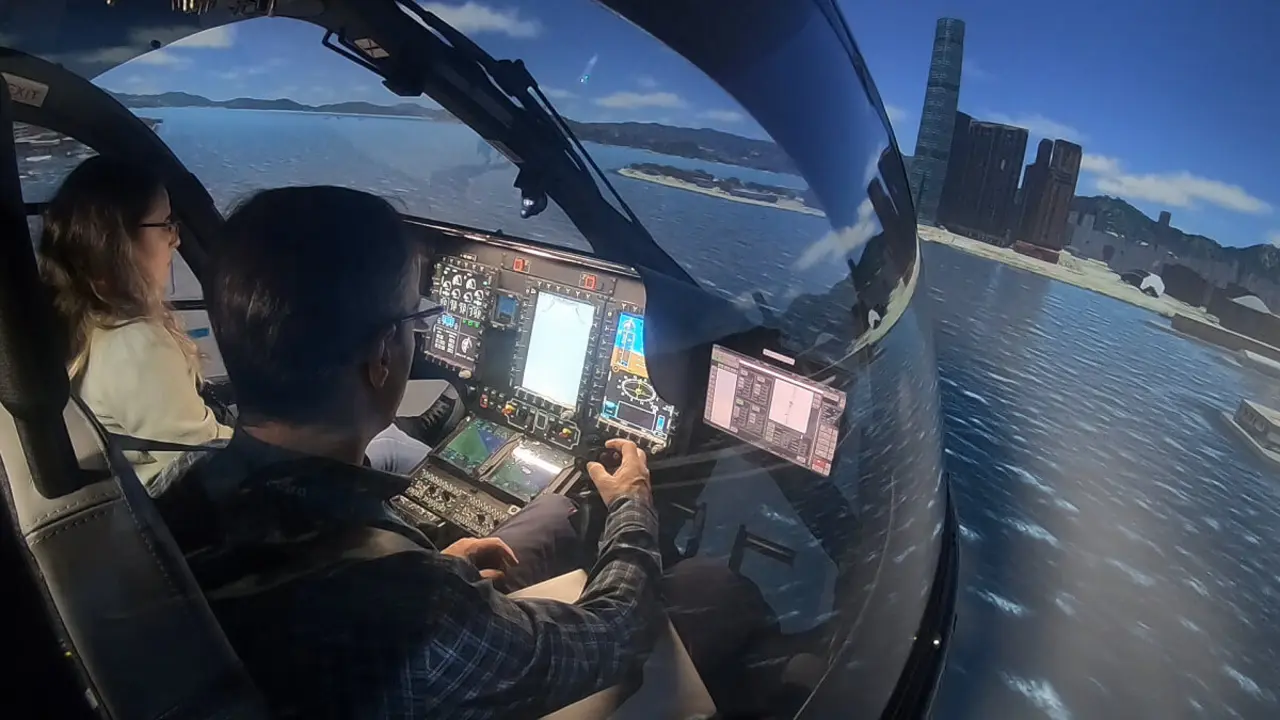 Simulador de vuelo de helicóptero de Indra