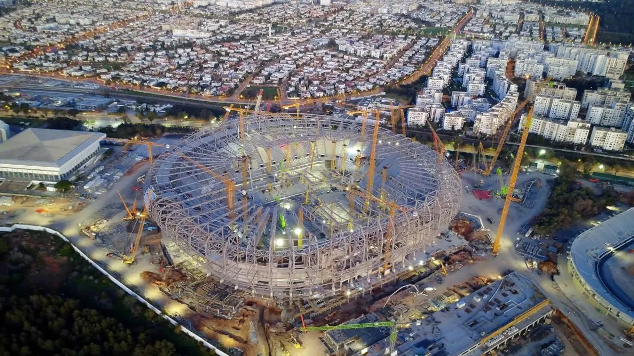 Obras del estadio Moulay Abdallah en Rabat, Marruecos, con capacidad para 65.000 espectadores - PHOTO/ @worldstadium_FR