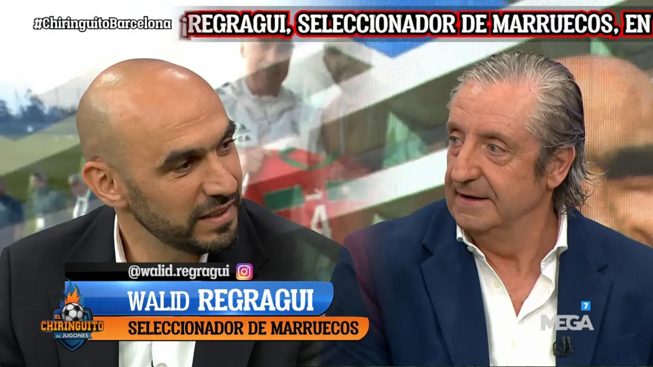 Walid Regragui, entrenador del combinado nacional de Marruecos, junto a Josep Pedrerol, presentador y director del programa - PHOTO/ @elchiringuitotv<br />
&nbsp;