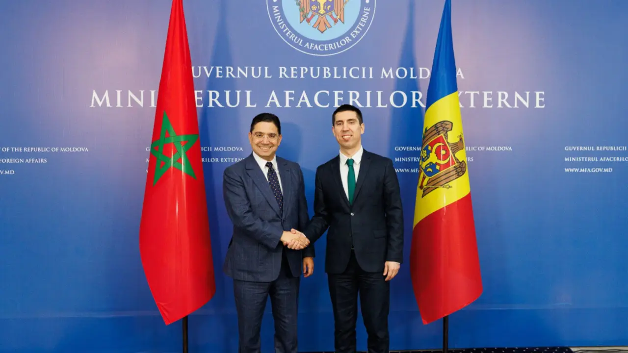 El Ministro de Asuntos Exteriores, Nasser Bourita, se reúne en Chisináu con el Viceprimer Ministro y Ministro de Asuntos Exteriores de la República de Moldavia, Mihai Popșoi - PHOTO/X/@Marocdiplo_EN