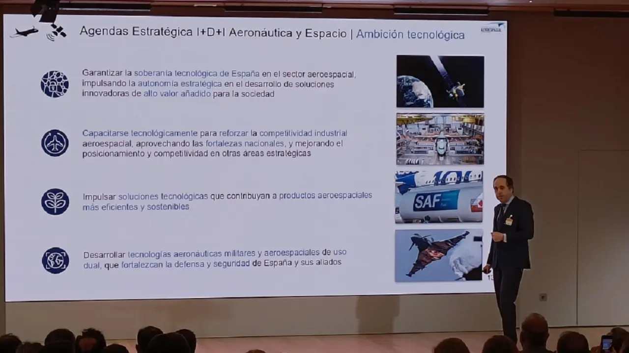 Jaume Marcos, coordinador de la metodología de las dos agendas y responsable de la planificación tecnológica en Airbus ha resaltado que el sector aeroespacial crece, el tráfico aéreo crece y hay mucho negocio por delante -&nbsp;PHOTO/JPons
