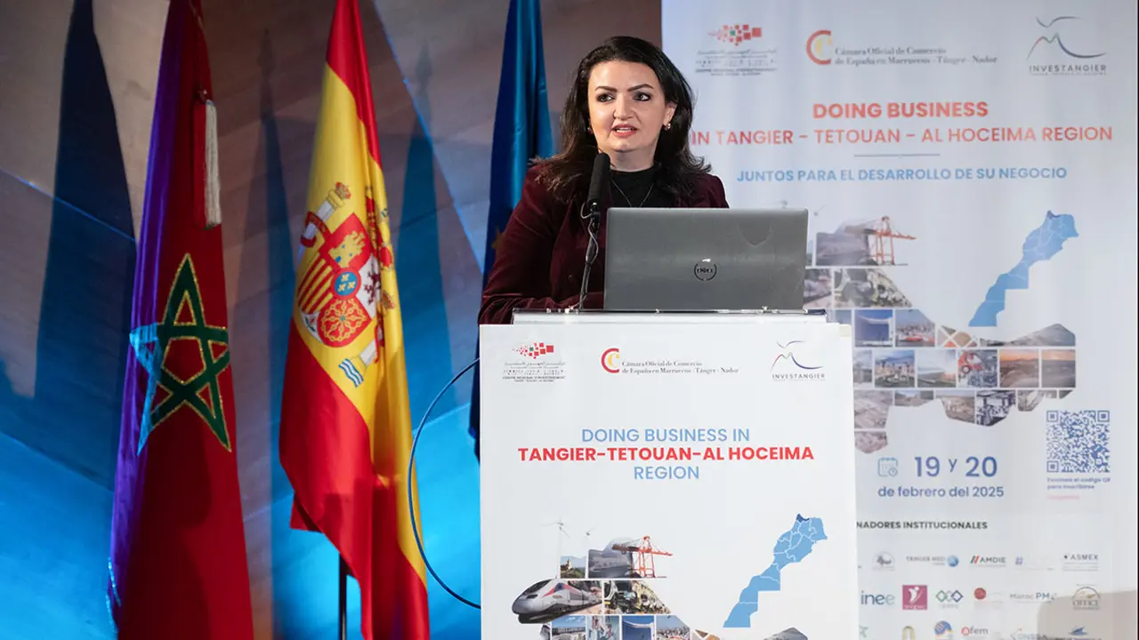 <p>Noussaira El Harrak, jefa de Proyectos del Centro Regional de Inversiones de Tánger-Tetuán-Alhucemas - ATALAYAR/ GUILLERMO LÓPEZ&nbsp;</p>
