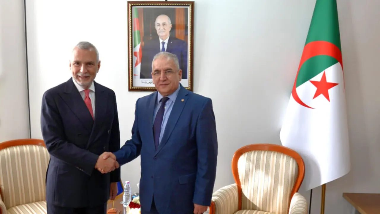 Stefano Sannino, director general de la Unión Europea para Oriente Medio y Norte de África, junto al secretario general del Ministerio de Asuntos Exteriores de Argelia, Lounas Mokriman - PHOTO/MINISTERIO DE ASUNTOS EXTERIORES DE ARGELIA