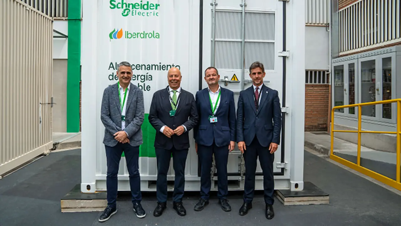 Iberdrola España instala su primera microgrids en España en la planta de Schneider Electric en Barcelona