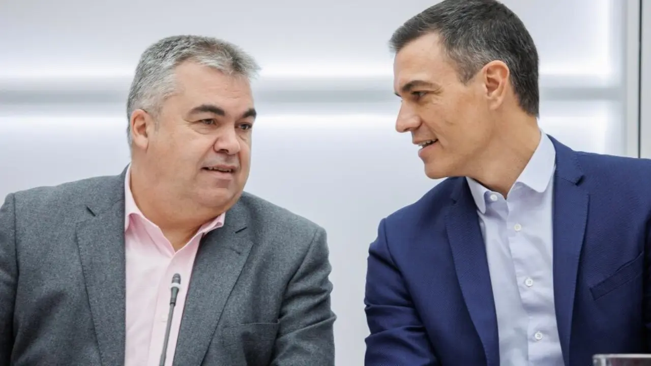 <p>Santos Cerdán,&nbsp;secretario de Organización del PSOE, junto a Pedro Sánchez, presidente del Gobierno de España y secretario general del PSOE - PHOTO/REDES SOCIALES</p>
