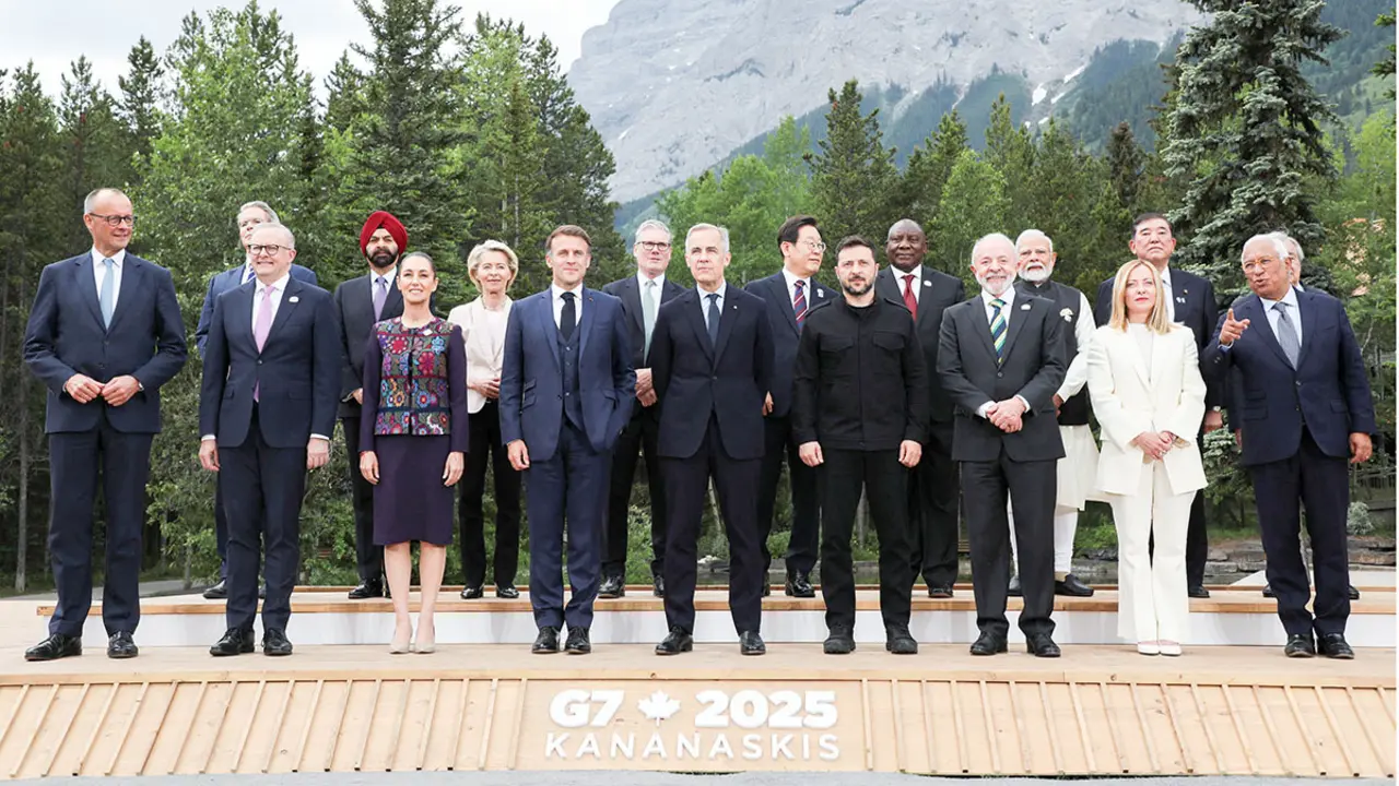 <p>Fotografía de familia de la Cumbre de Líderes del G7 en Kananaskis, Alberta, Canadá, el 17 de junio de 2025 - REUTERS/ AMBER BRACKEN</p>
