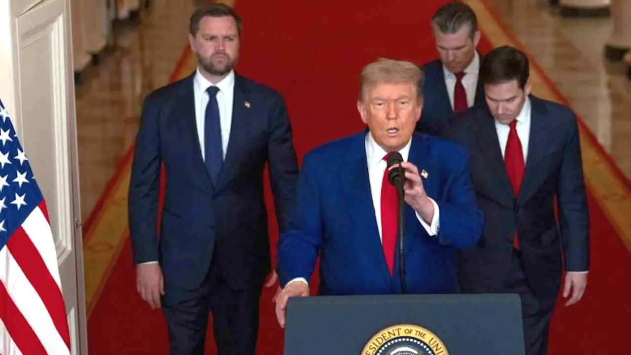 Donald Trump, presidente de Estados Unidos, durante el discurso a la nación donde señala que los ataques contra las tres principales instalaciones de enriquecimiento de uranio de Irán han sido un "completo éxito"