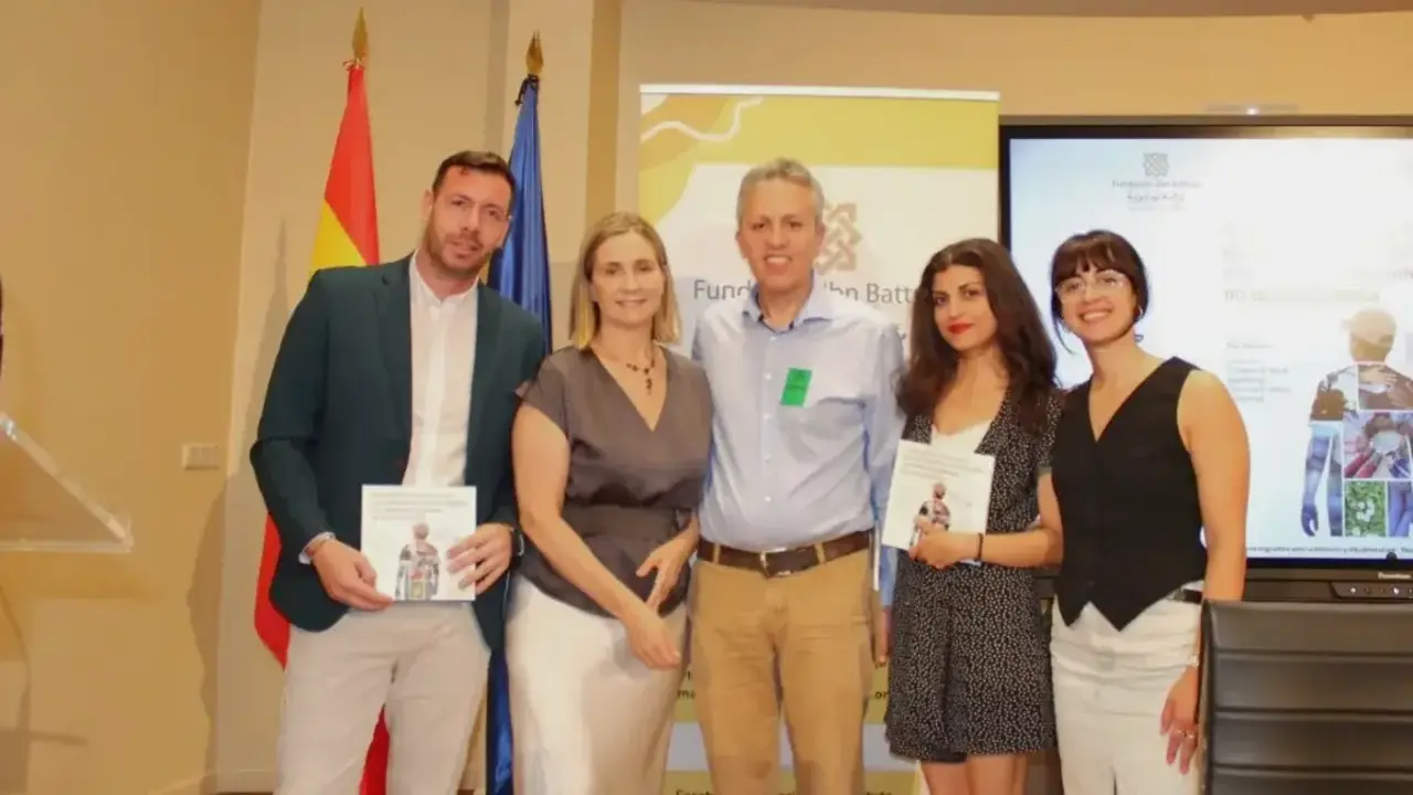 Guía Jurídica y Psicosocial para profesionales que trabajan con menores migrantes no acompañados