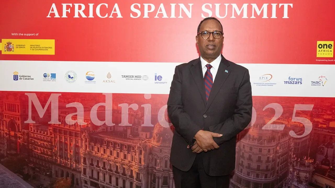 Elmi Mohamud Nor Ali, ministro de Obras Públicas, Reconstrucción y Vivienda de la República de Somalia - PHOTO/ATALAYAR