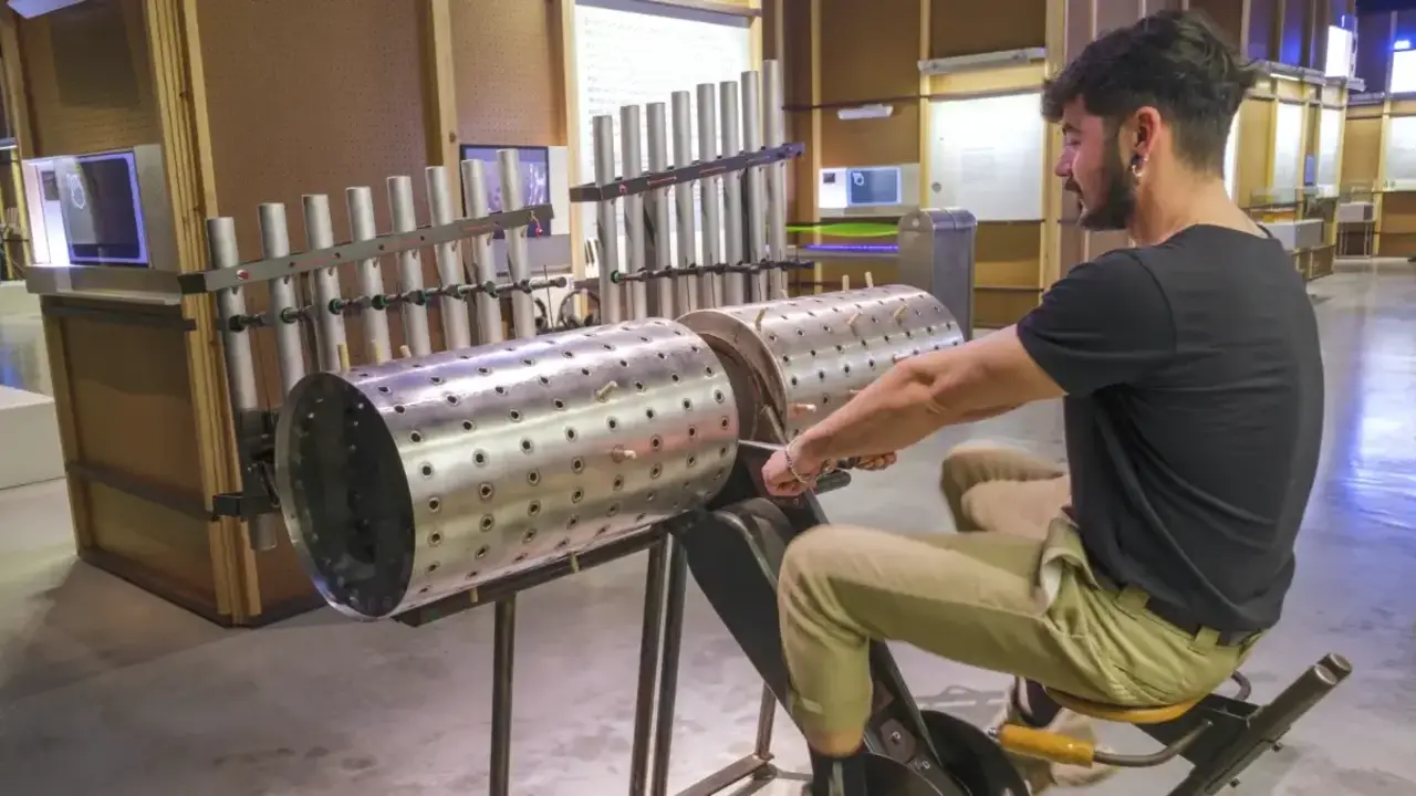 El ámbito sobre la música de la materia contiene una composing machine - PHOTO/Fundación "la Caixa"