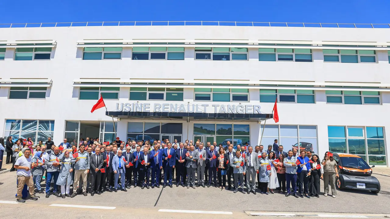 Foto oficial de la presentación de la producción de la unidad 2.000 del primer vehículo eléctrico 100 % producido en Marruecos - PHOTO/RENAULT MAROC