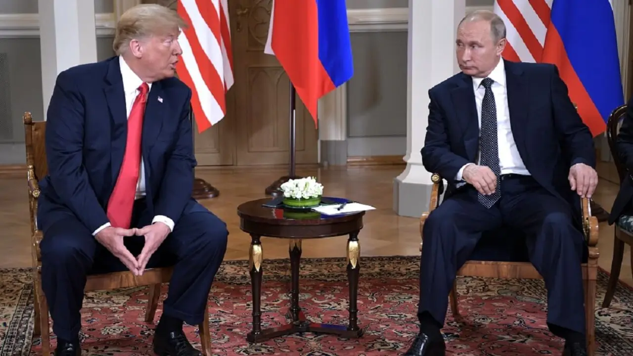 En las últimas semanas se han enfriado las relaciones personales entre Donald Trump y Vladimir Putin, pero ambos mandatarios están de acuerdo en acabar con la ISS. La imagen es de su encuentro en Helsinki en julio de 2018 -&nbsp;PHOTO/Kremlin