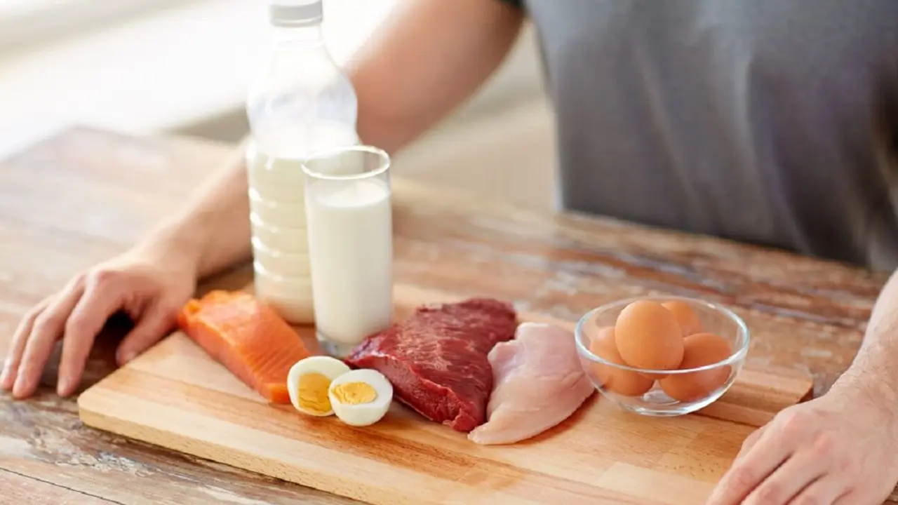 Reducir el consumo de carne y lácteos y evitar el desperdicio alimentario podría disminuir hasta un 35% el impacto ambiental y en la salud. © Shutterstock / Ground Picture