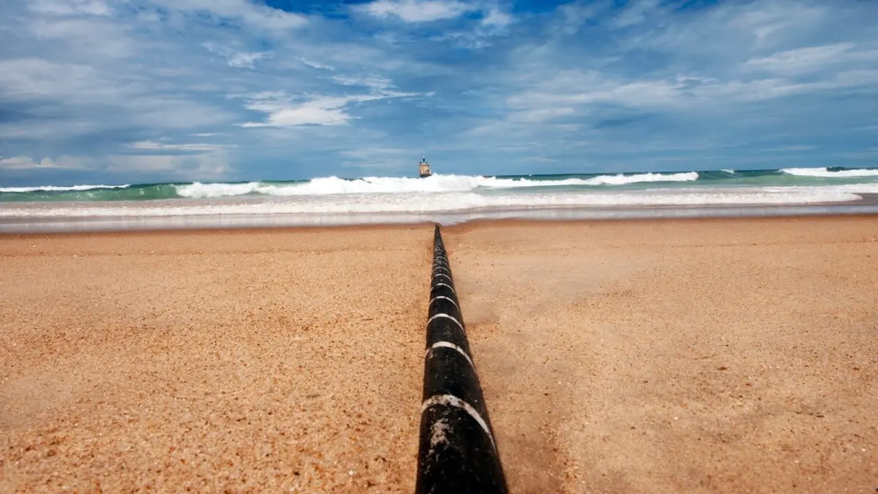 Imagen de un cable submarino instalado por Telefónica - PHOTO/Telefónica