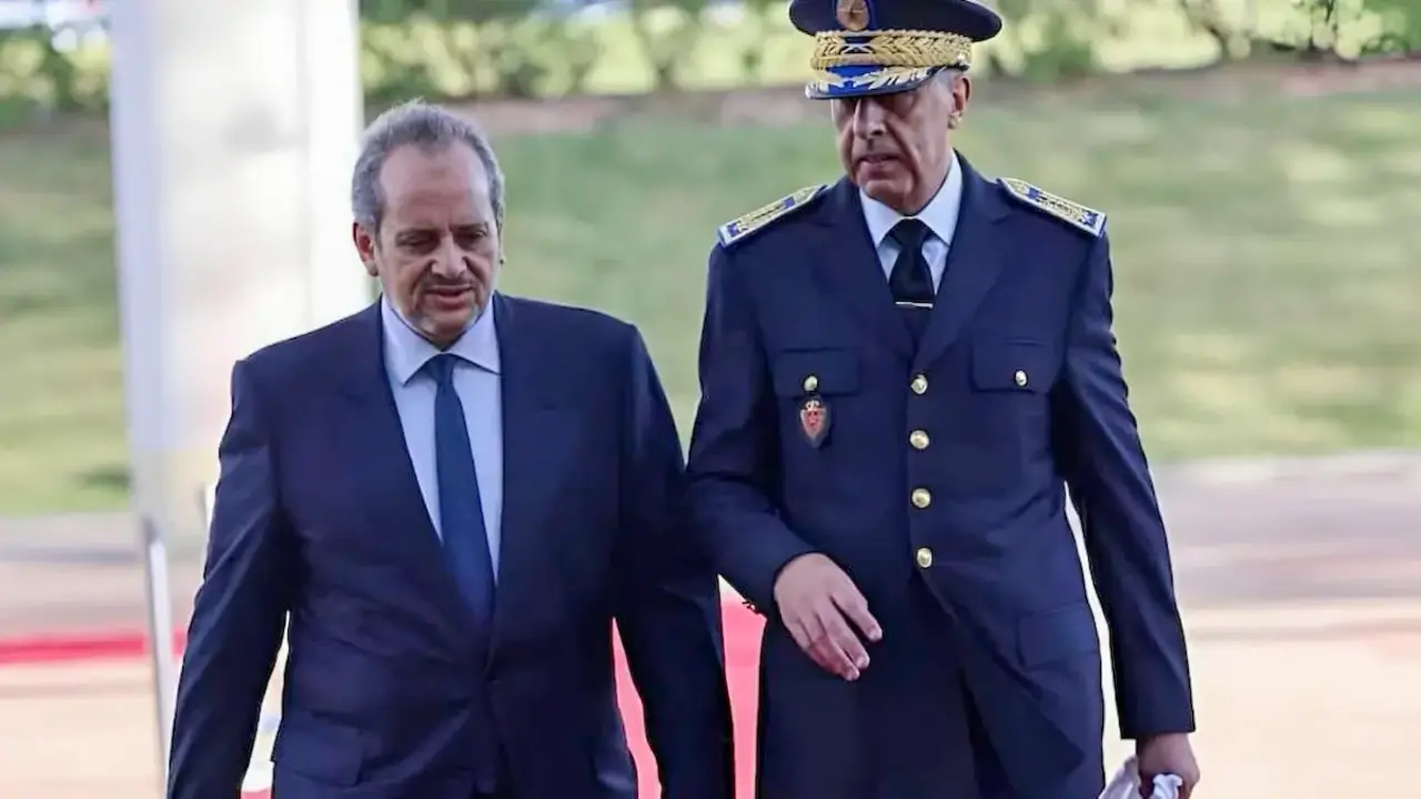 <p>Mohamed Yassine Mansouri, director de&nbsp;&nbsp;la Dirección General de Estudios y Documentación, junto a&nbsp;Abdellatif Hammouchi, director de la Dirección General de Seguridad Nacional y la Dirección General de Vigilancia del Territorio (DGSN-DGST)</p>
