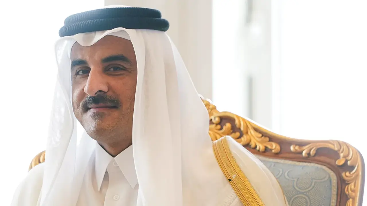 <p>Emir Sheikh Tamim bin Hamad al Thani de Qatar se re&uacute;ne con el Secretario de Estado estadounidense Marco Rubio en Amiri Diwan, en Doha, Qatar, el 16 de septiembre de 2025 - REUTERS/ NATHAN HOWARD</p>