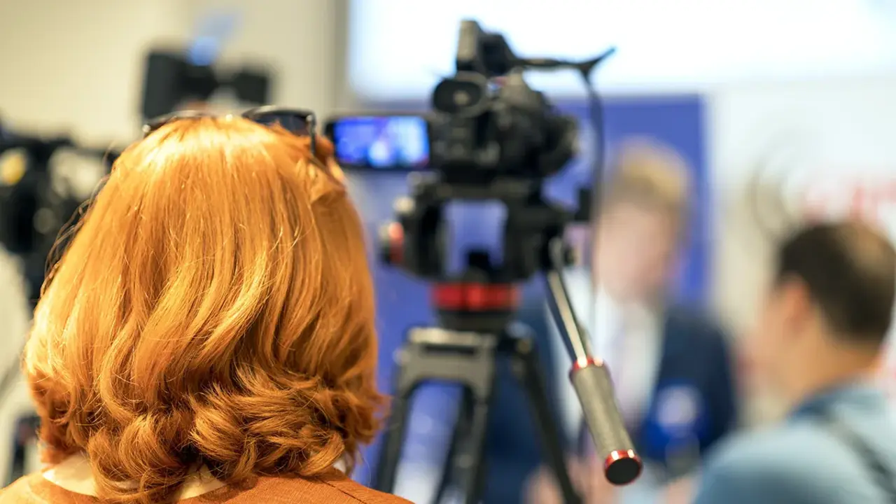 Medios de comunicaci&oacute;n