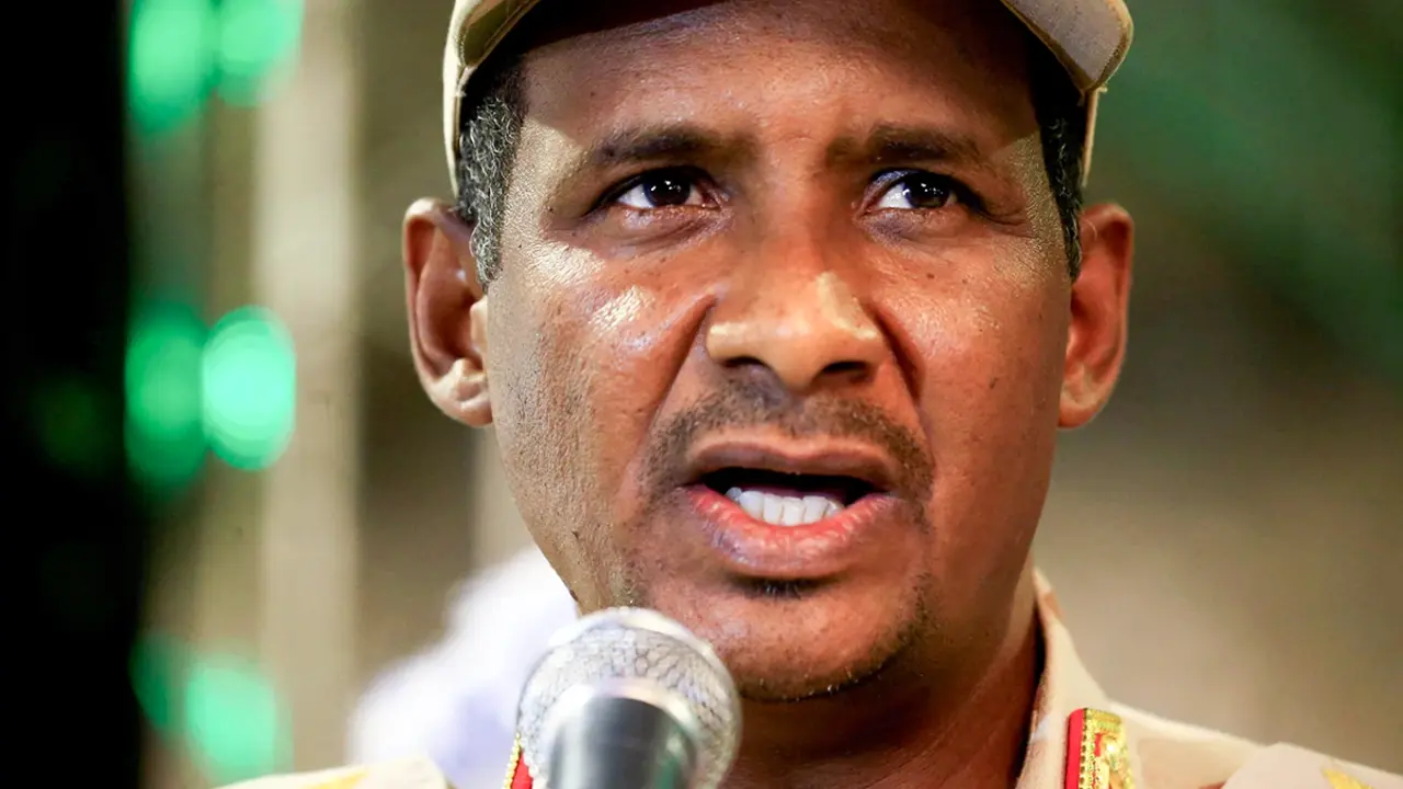 <p>El general Mohamed Hamdan Dagalo, jefe de las Fuerzas de Apoyo R&aacute;pido (RSF) - REUTERS/ MOHAMMED NURELDIN&nbsp;</p>
