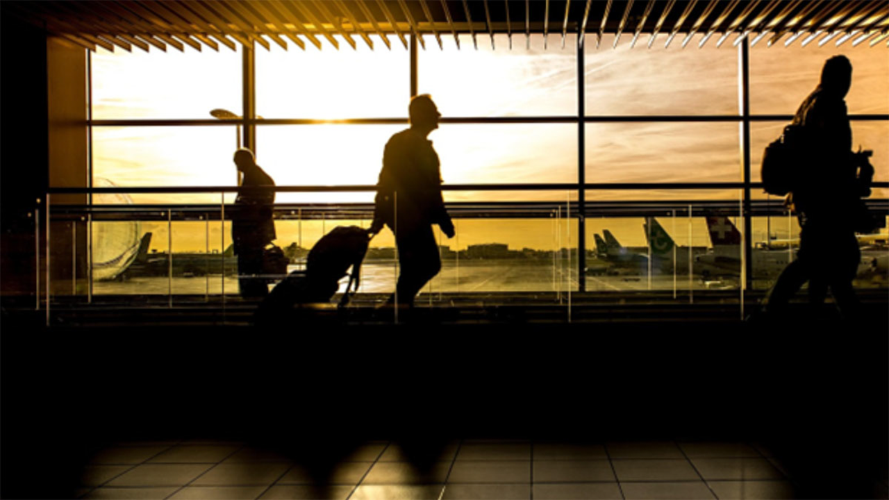 Las redes p&uacute;blicas de wifi son un riesgo para la ciberseguridad - PHOTO/Archivo