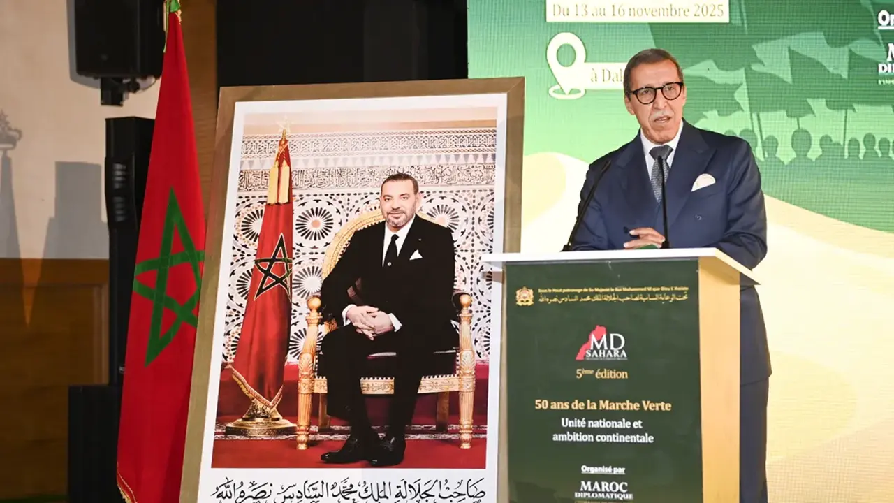 Omar Hilale, representante permanente de Marruecos ante la ONU, durante su intervenci&oacute;n en el Foro MD Sahara celebrado en la ciudad de Dajla, Marruecos
