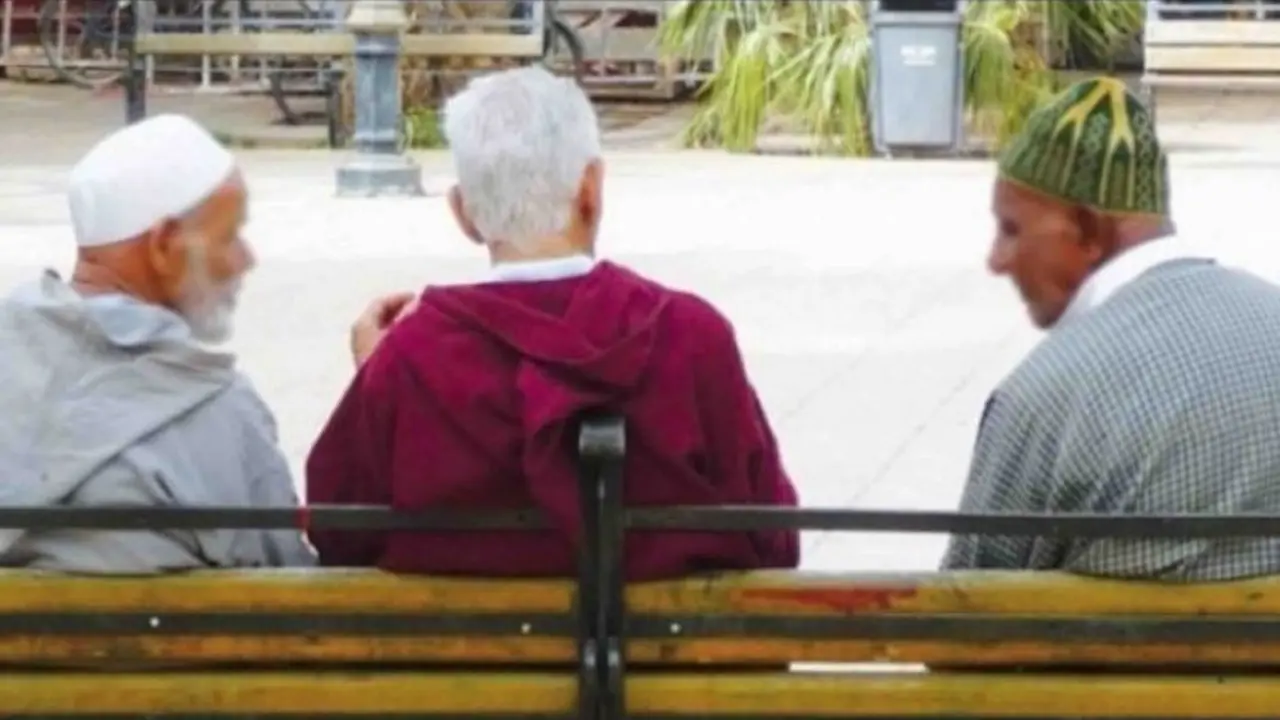 personnes-agees-vieux-centenaires-maroc-retraite-retraites-scaled-1-696x435[33] copia