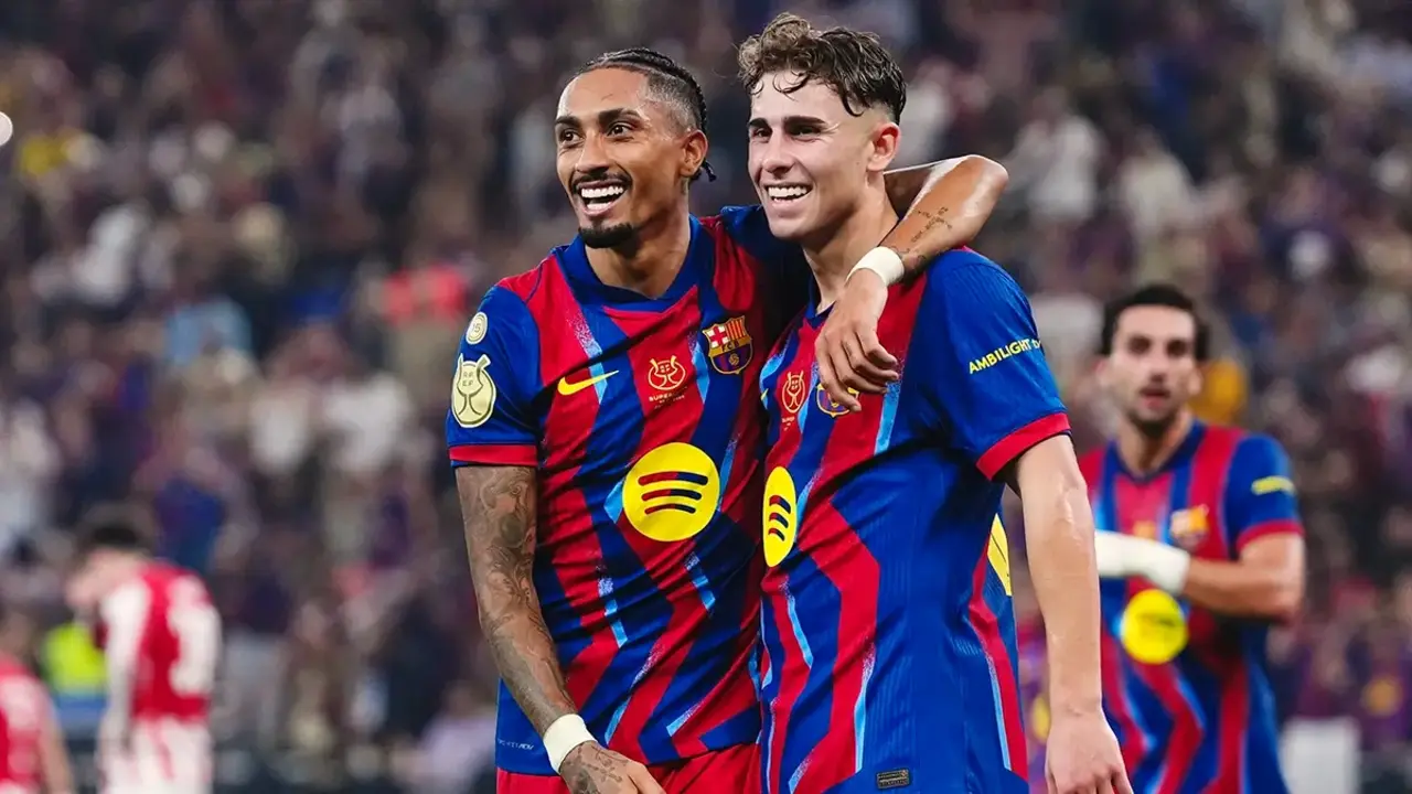 Rapinha y Ferm&iacute;n celebrando el segundo gol del partido - PHOTO/RFEF