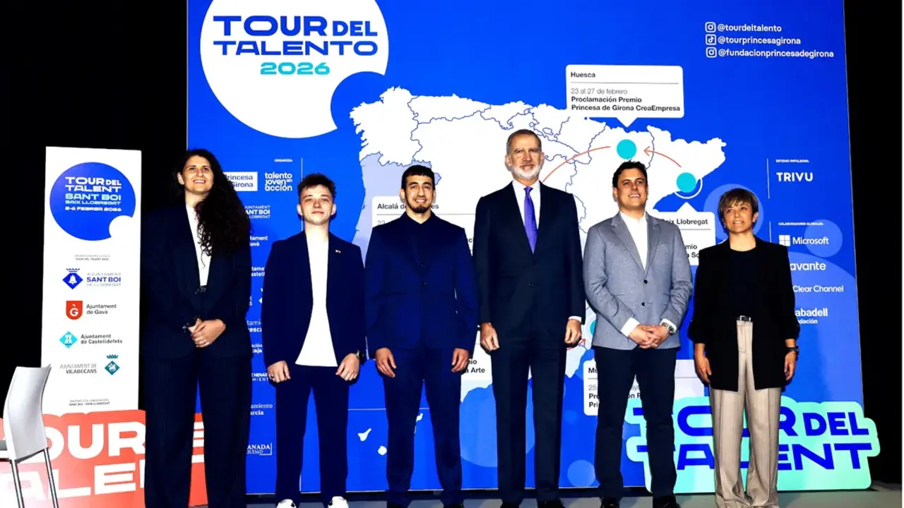 Fotograf&iacute;a de grupo de Su Majestad el Rey con los finalistas del Premio &ldquo;Princesa de Girona Social 2026&rdquo;
&copy; Casa de S.M. el Rey