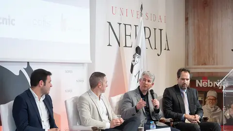 universidad-nebrija-aeescam-foro-madrid-empresarial-combustibles-medio-ambiente (21)