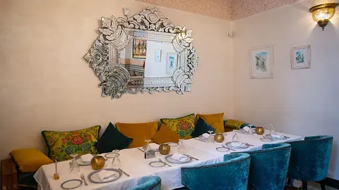 Comedor del hotel Palais Zahia de Tánger, Marruecos - ATALAYAR/GUILLERMO LÓPEZ