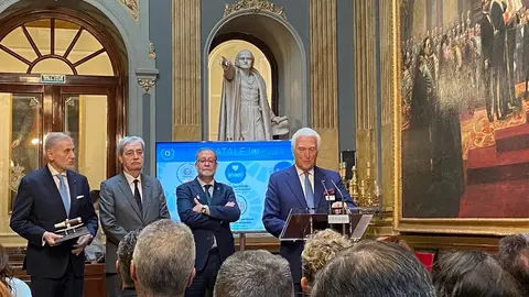 Alfredo Bastianelli, canciller de la Orden Pontificia del Santo Sepulcro de Jerusalén, agradece el Premio Catalejo 2025 - PHOTO/ATALAYAR