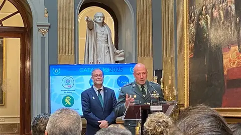 El Teniente Coronel Jordi Verger, jefe de la Comandancia de la Guardia Civil de Tarragona, agradece el Premio Catalejo 2025 - PHOTO/ATALAYAR