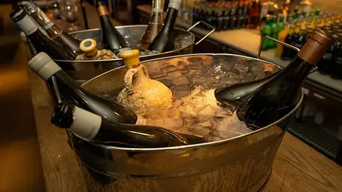 Cata de vinos organizada por el Ayuntamiento de Salou - PHOTO/Gema López