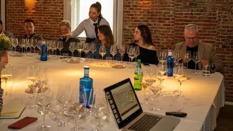 Cata de vinos organizada por el Ayuntamiento de Salou - PHOTO/Gema López