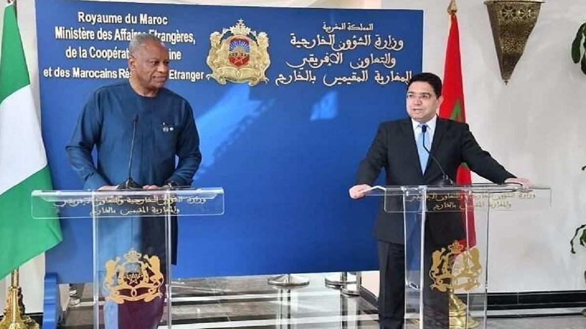 PHOTO/MAROC DIPLOMATIE – Geoffrey Onyeama, ministro de Asuntos Exteriores de Nigeria, junto a Nasser Bourita, ministro de Asuntos Exteriores de Marruecos